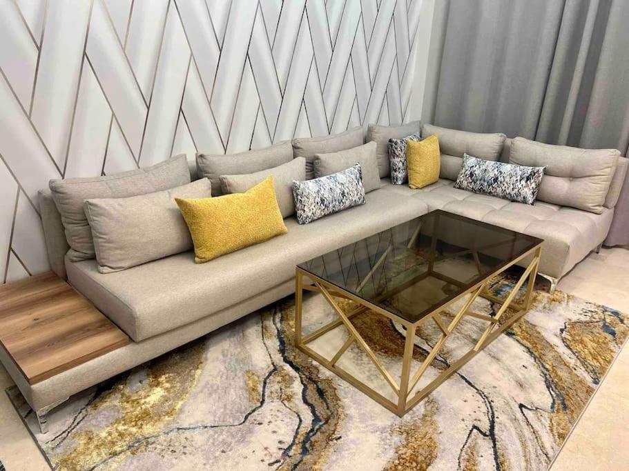 E-appartement De Luxe Centre Gueliz Piscine Parking Fibre Netflix * 马拉喀什